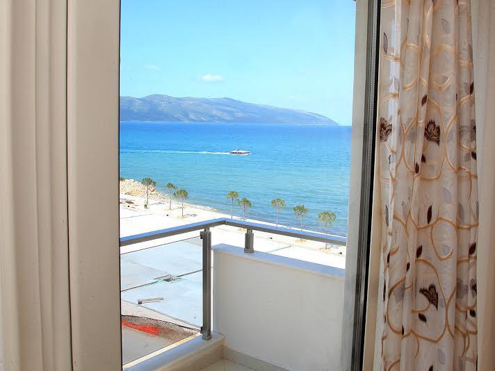 Martin Apartment Vlore Bagian luar foto