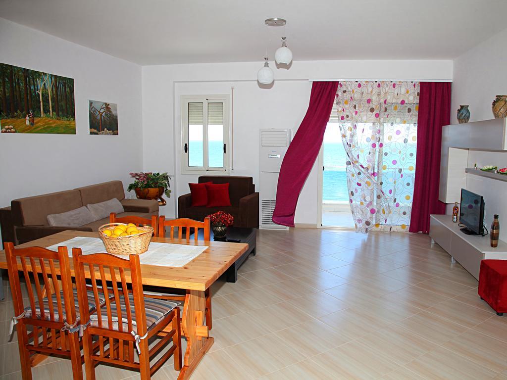 Martin Apartment Vlore Bagian luar foto
